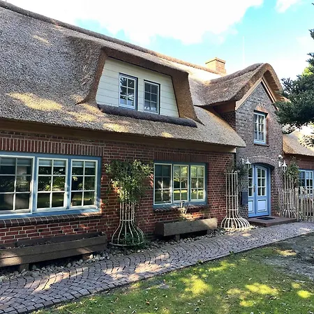 Sky & Homes Austernfischer I 3 In Reetdachanwesen Hus Op De Duen Böhl